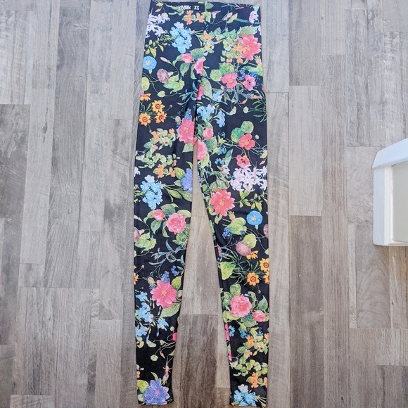 Blackmilk Bloom Loom Leggins - Picture 4 of 4